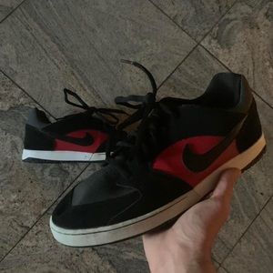 Nike Sb “Twilight 2”
Condition: Tried on (no box)
Size: 12 Us